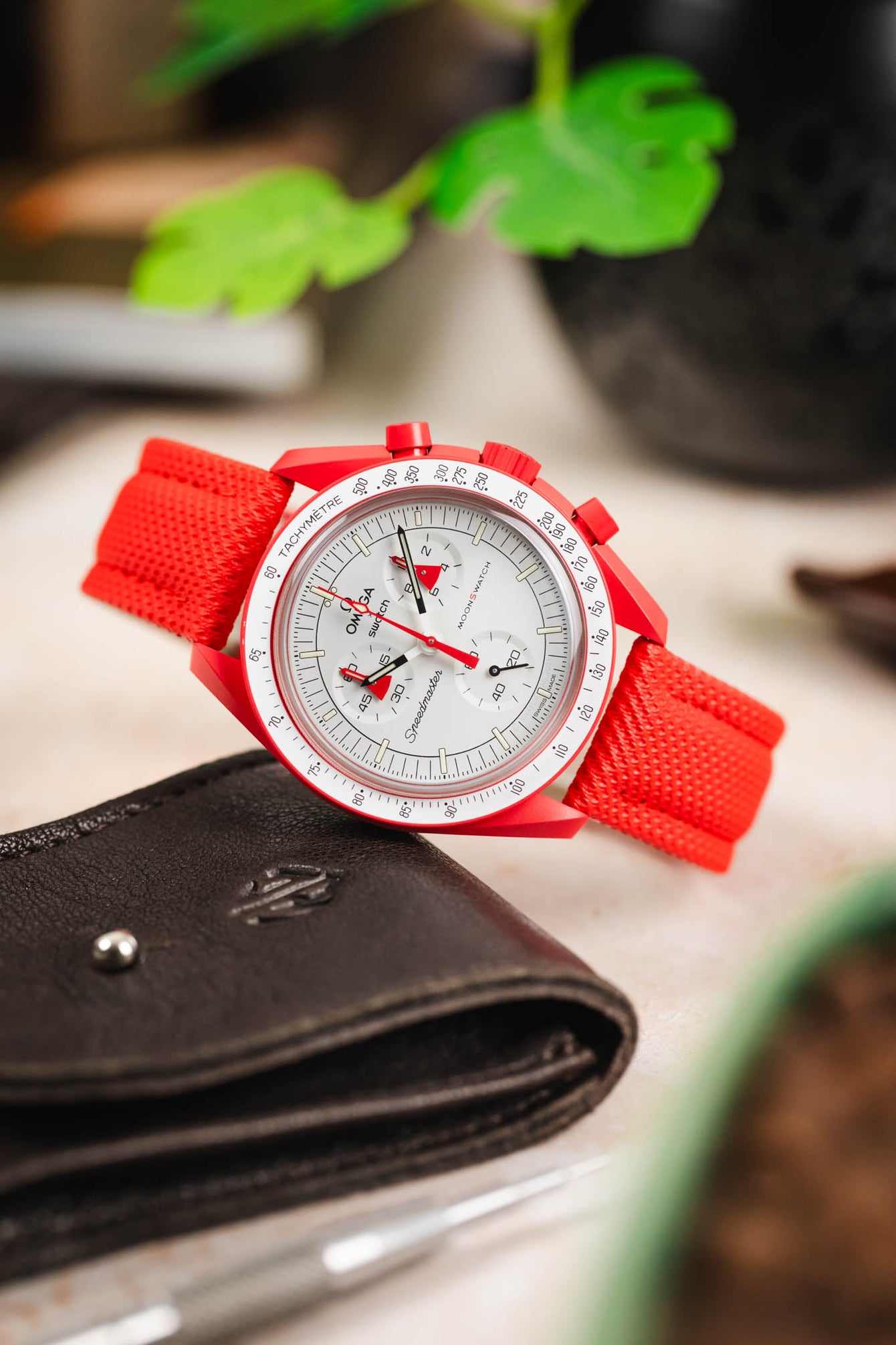 Di-Modell TRAVELLER PU Nylon Waterproof Watch Strap in RED