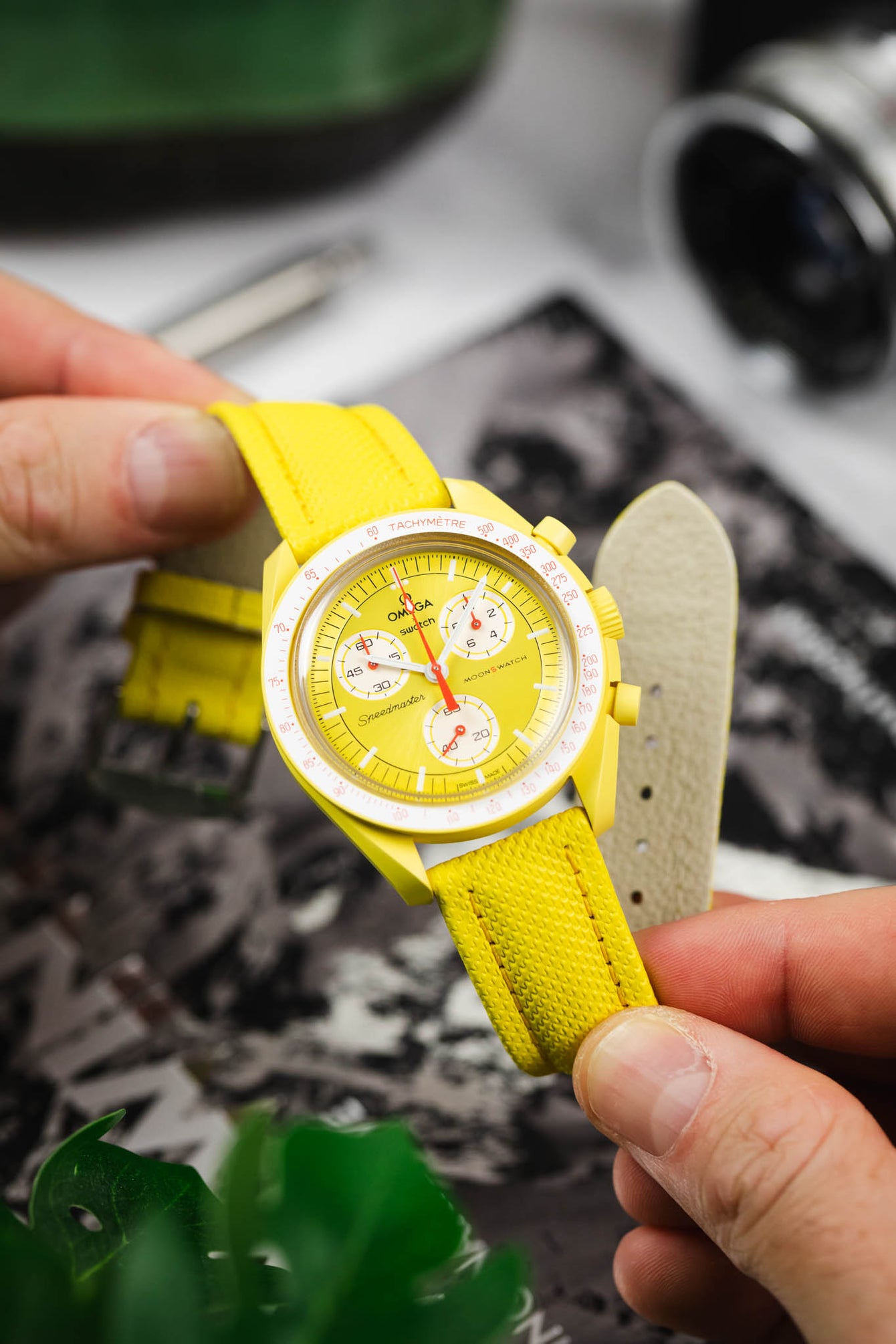 Di-Modell TRAVELLER PU Nylon Waterproof Watch Strap in YELLOW