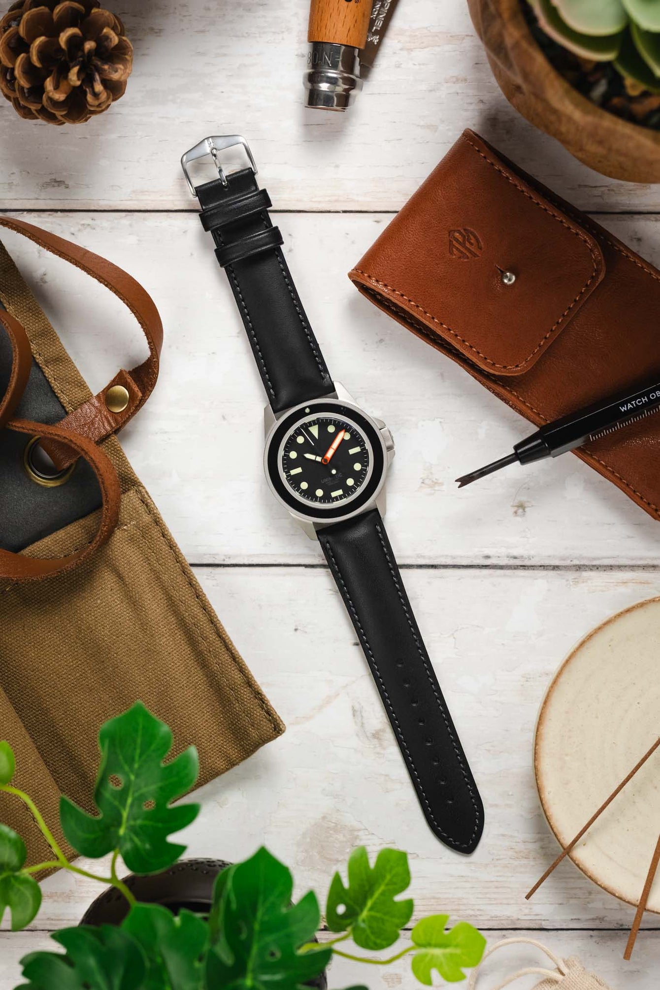 Hirsch KENT Textured Natural Leather Watch Strap in BLACK