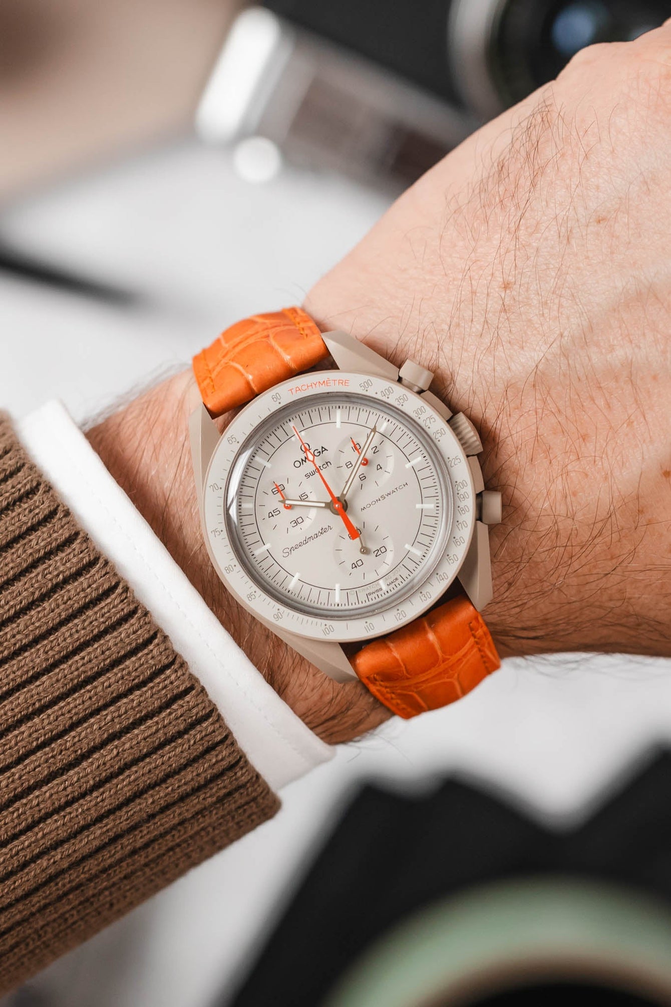 Hirsch LONDON Matt Alligator Leather Watch Strap in ORANGE