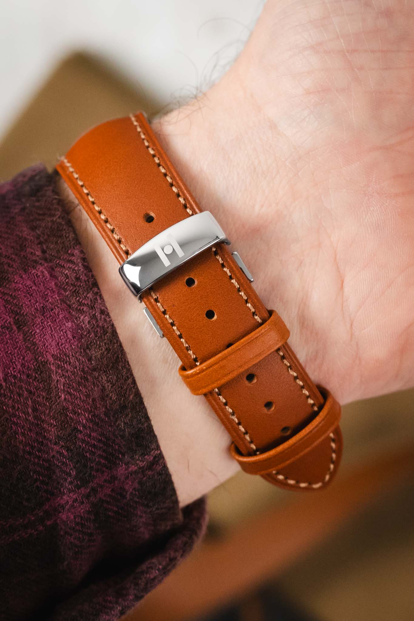 18mm leather strap with deployment online clasp