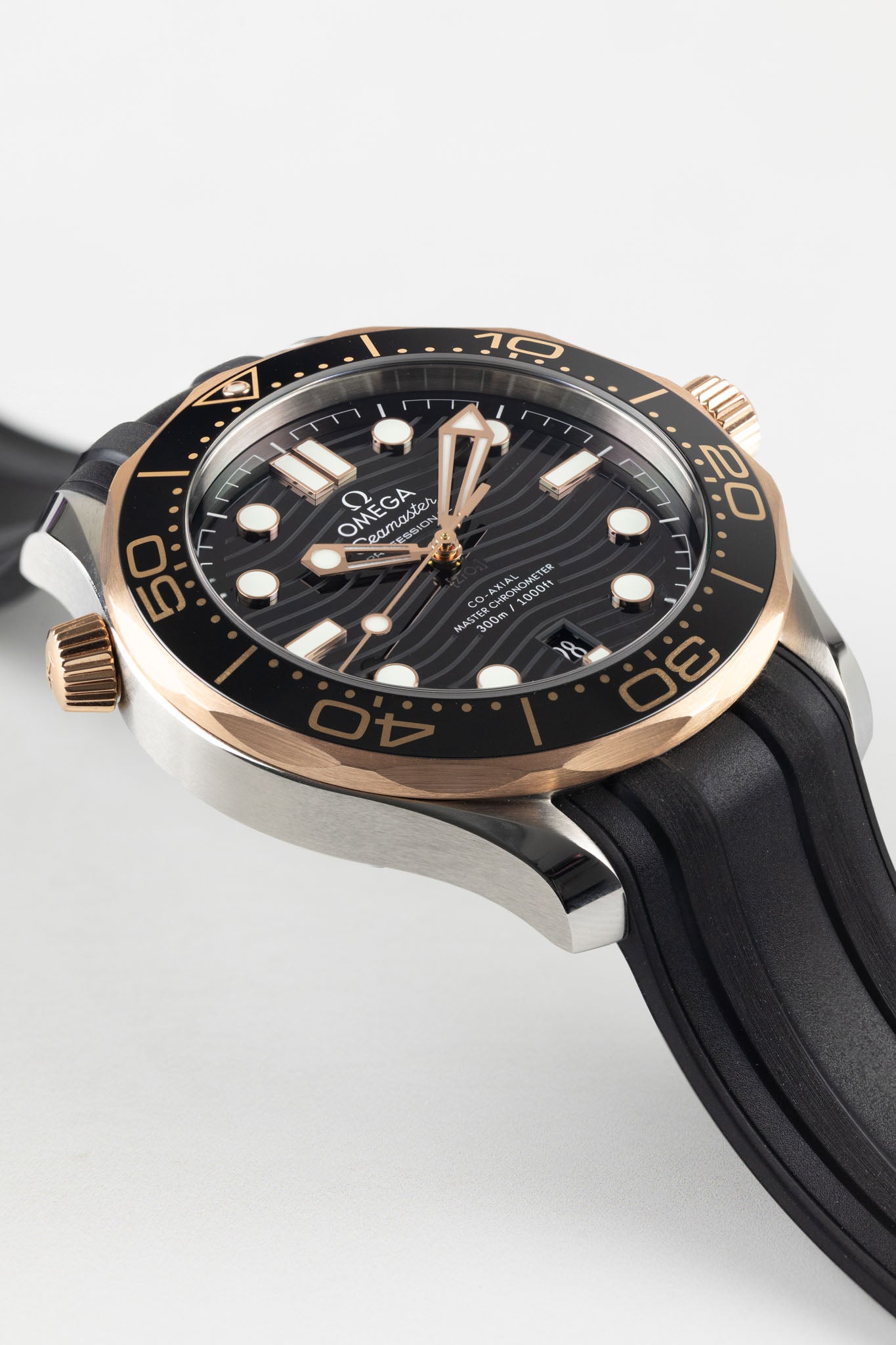 Omega seamaster rose hot sale gold price