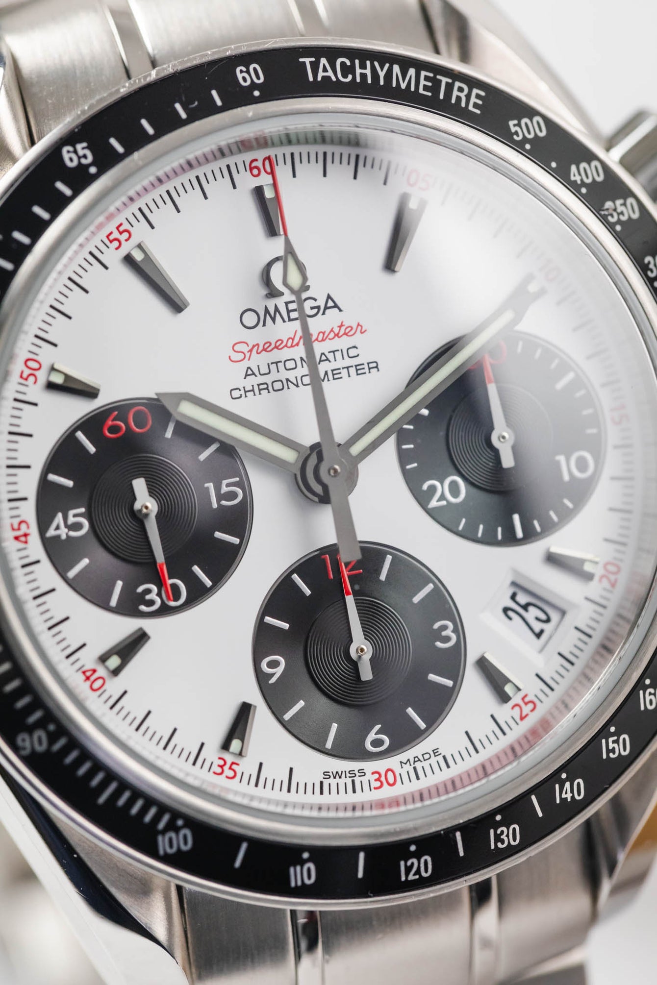 OMEGA Speedmaster Date 40mm - Panda Dial