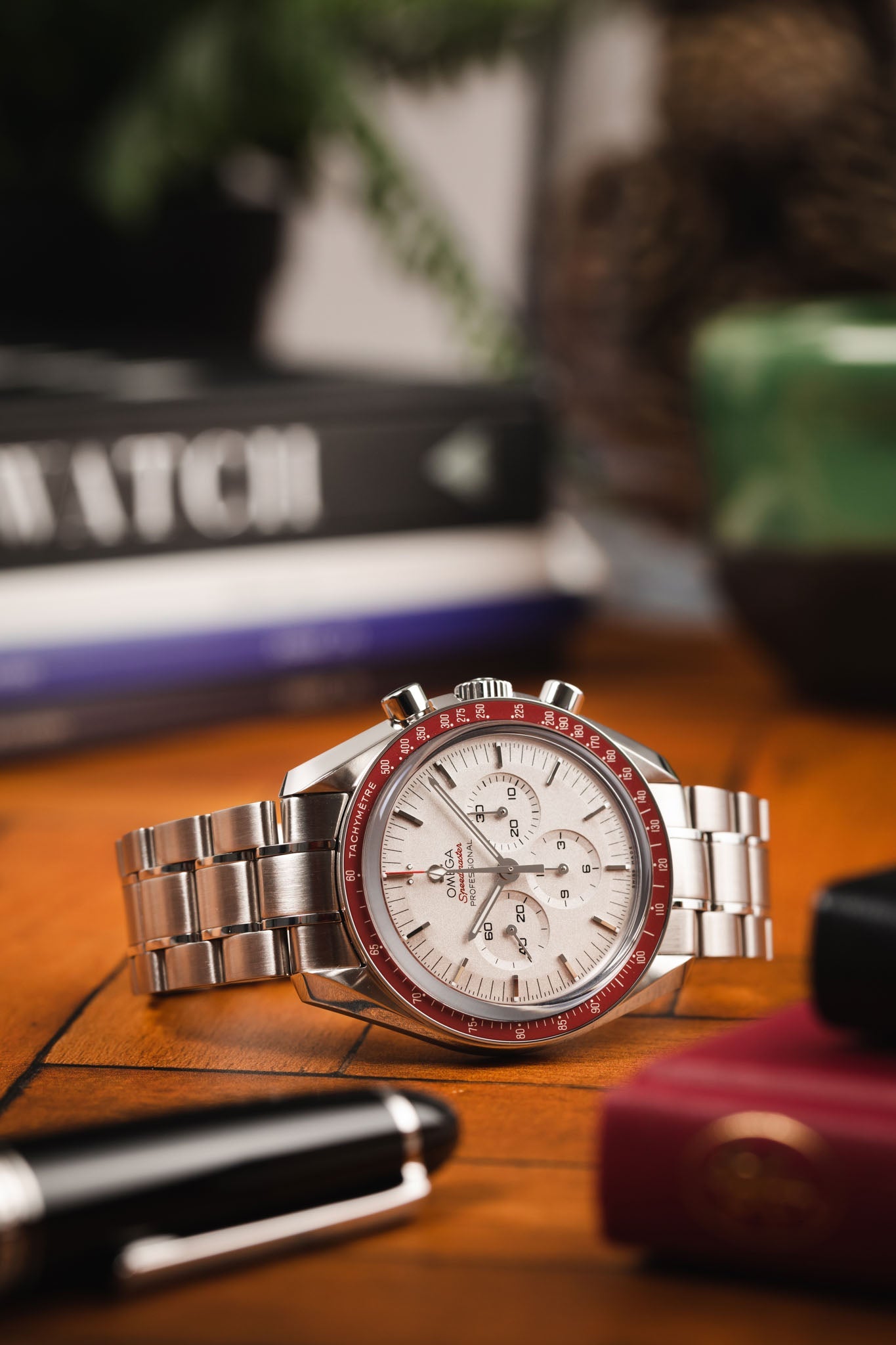 Omega speedmaster rising online sun