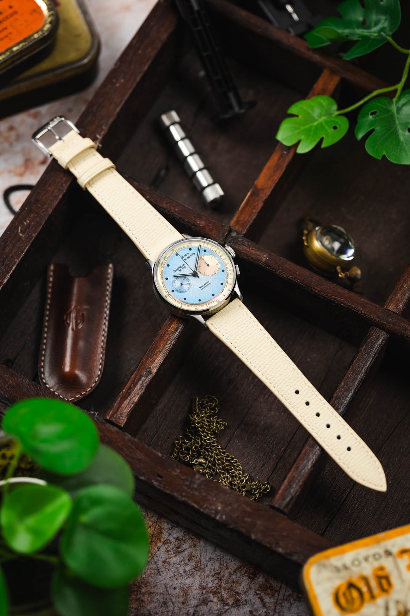 RIOS1931 FRENCH Leather Watch Strap in SAND