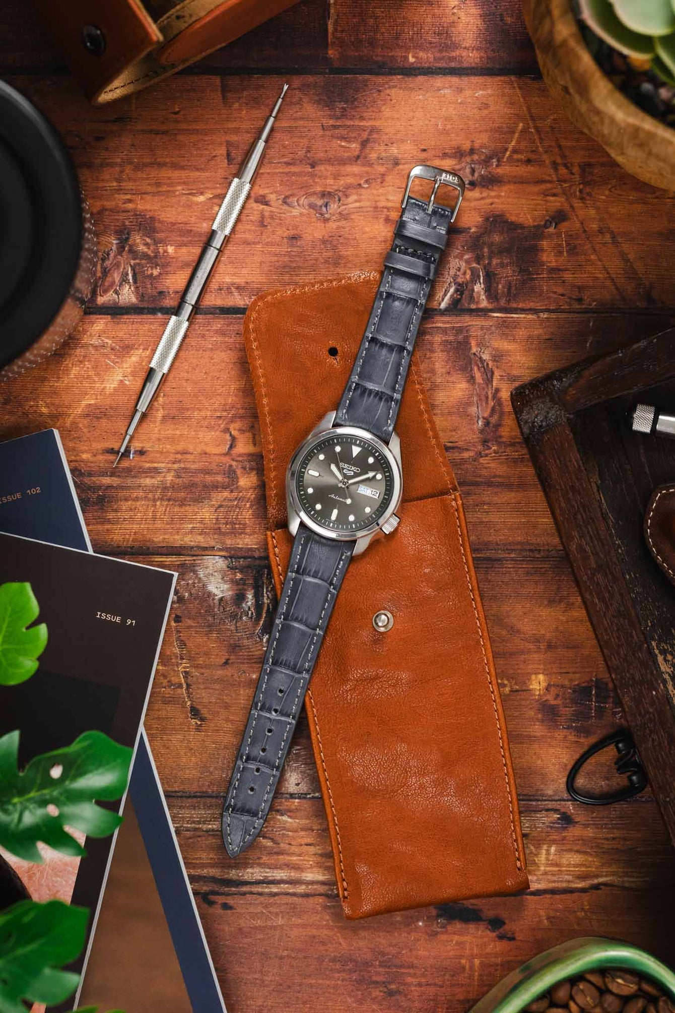 RIOS1931 LOUISIANA Alligator-Embossed Leather Watch Strap in STONE GREY