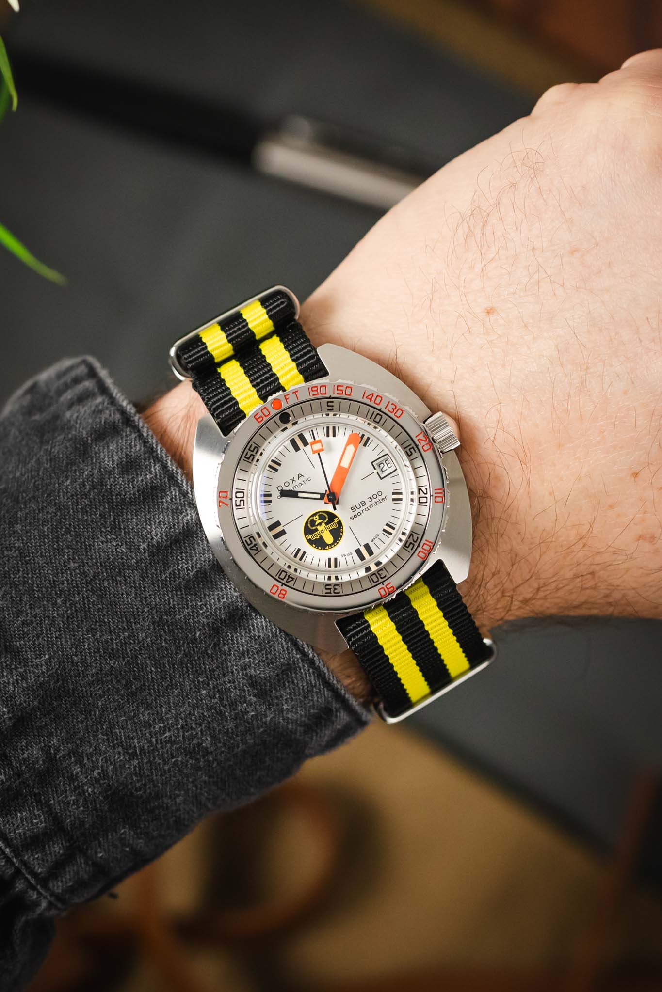 Black yellow nato discount strap