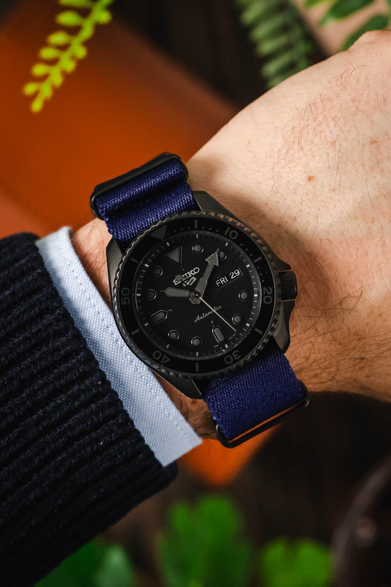 Navy blue strap watch new arrivals