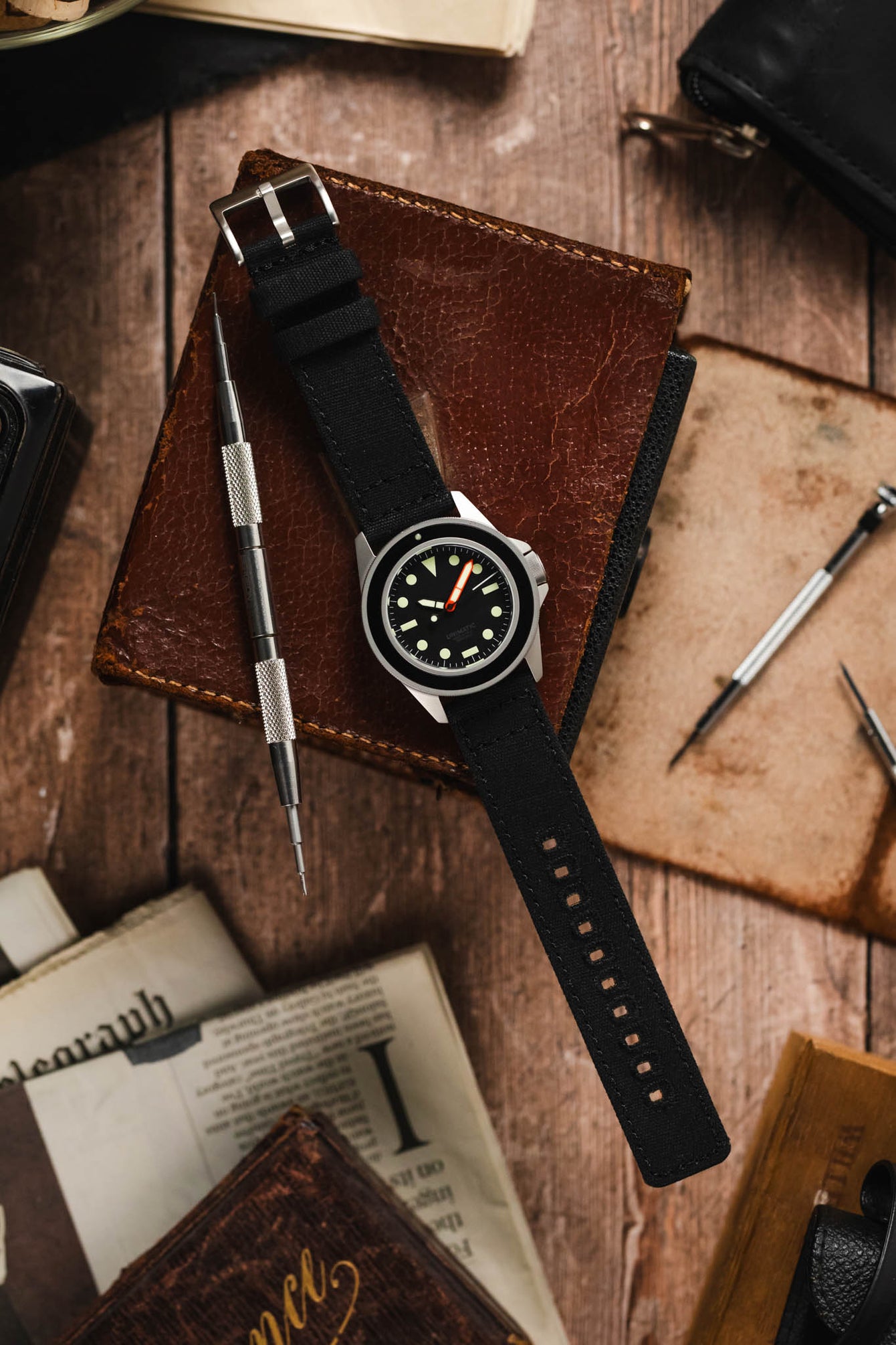 Quick-Release Canvas Watch Strap in BLACK