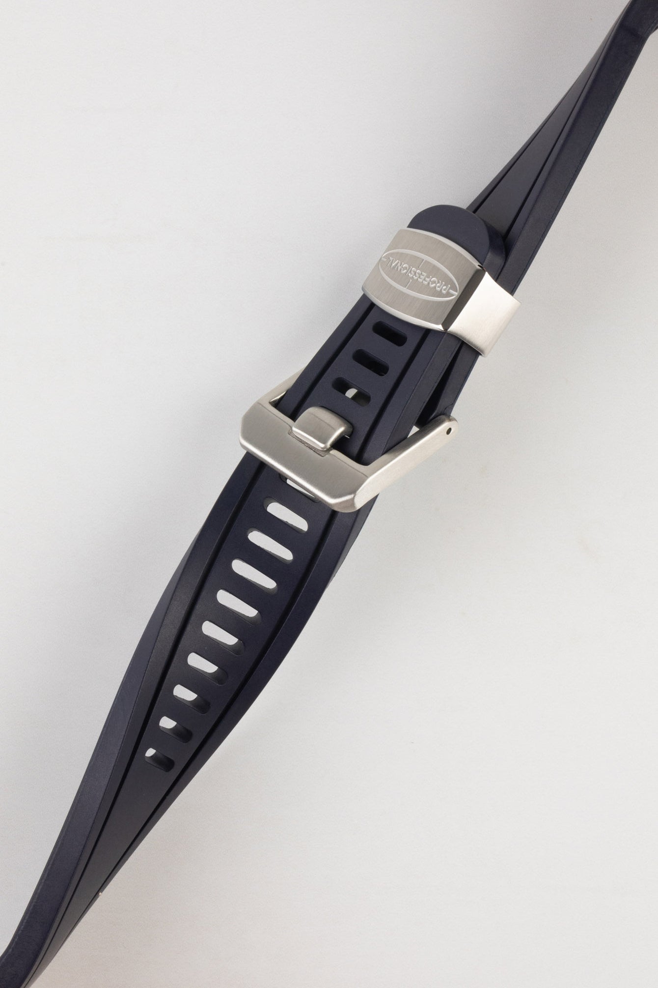 CRAFTER BLUE CB05 Rubber Watch Strap for Seiko SKX Series – NAVY BLUE with Steel Keeper