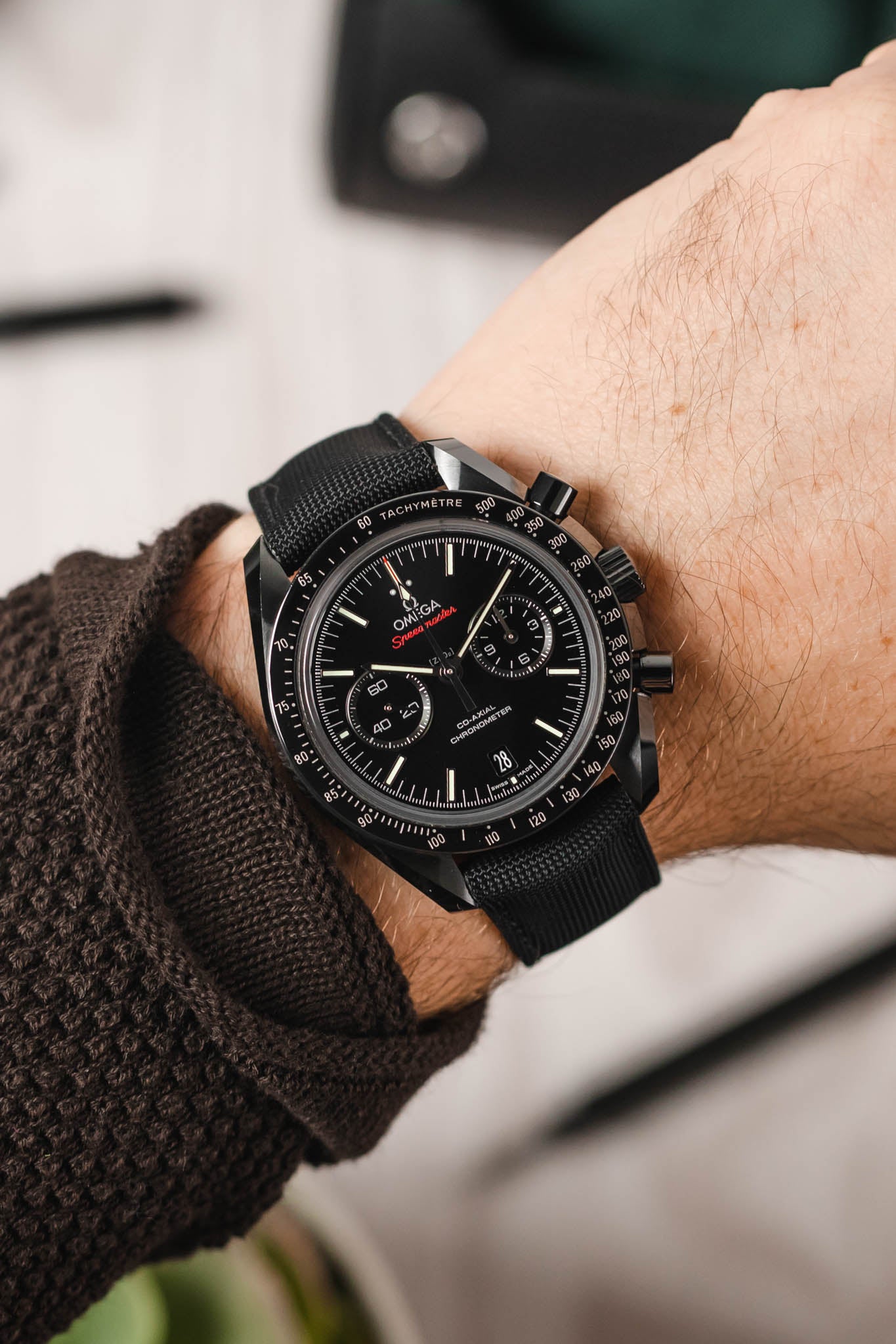 Omega speedmaster moonwatch dark side hot sale of the moon black black