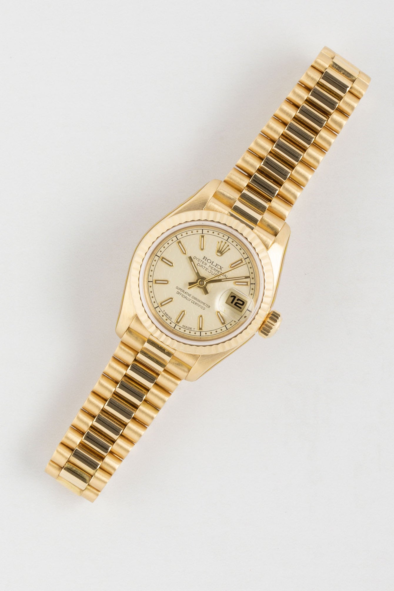 ROLEX DateJust Ladies 26mm - 18K Gold