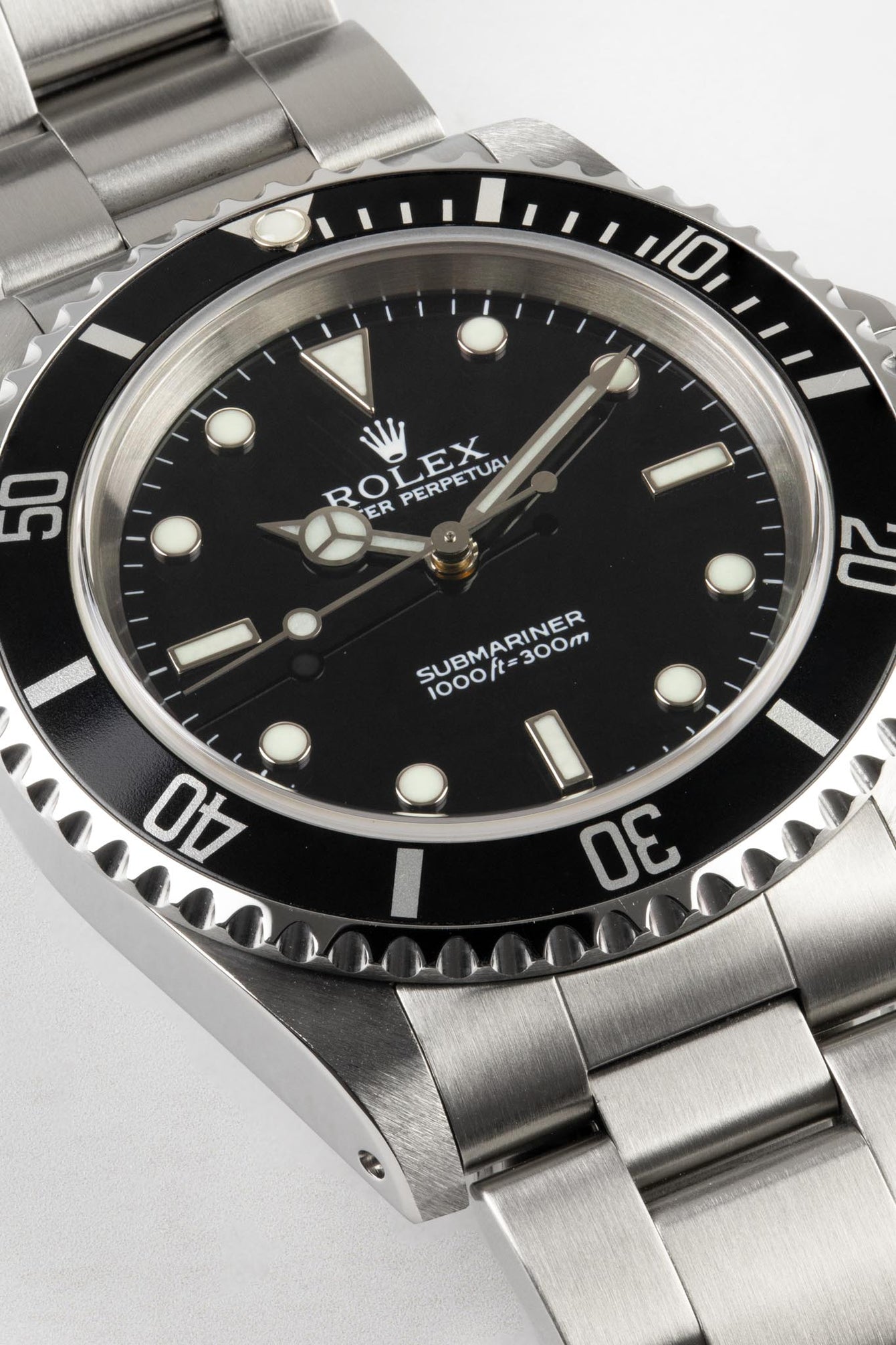 ROLEX 14060 Submariner No-Date 40mm Stainless Steel Automatic Watch - Black Dial