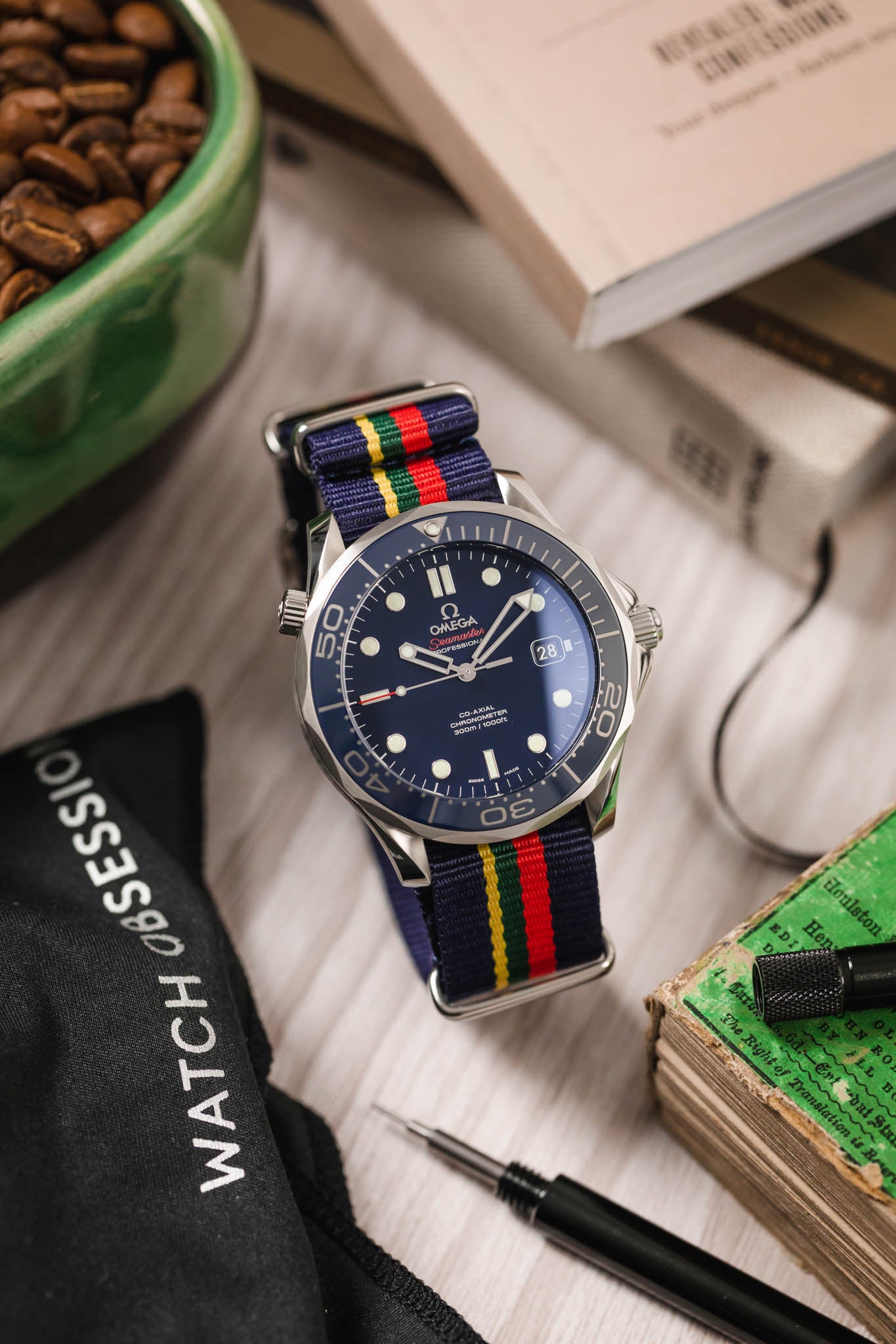 Blue red nato online strap