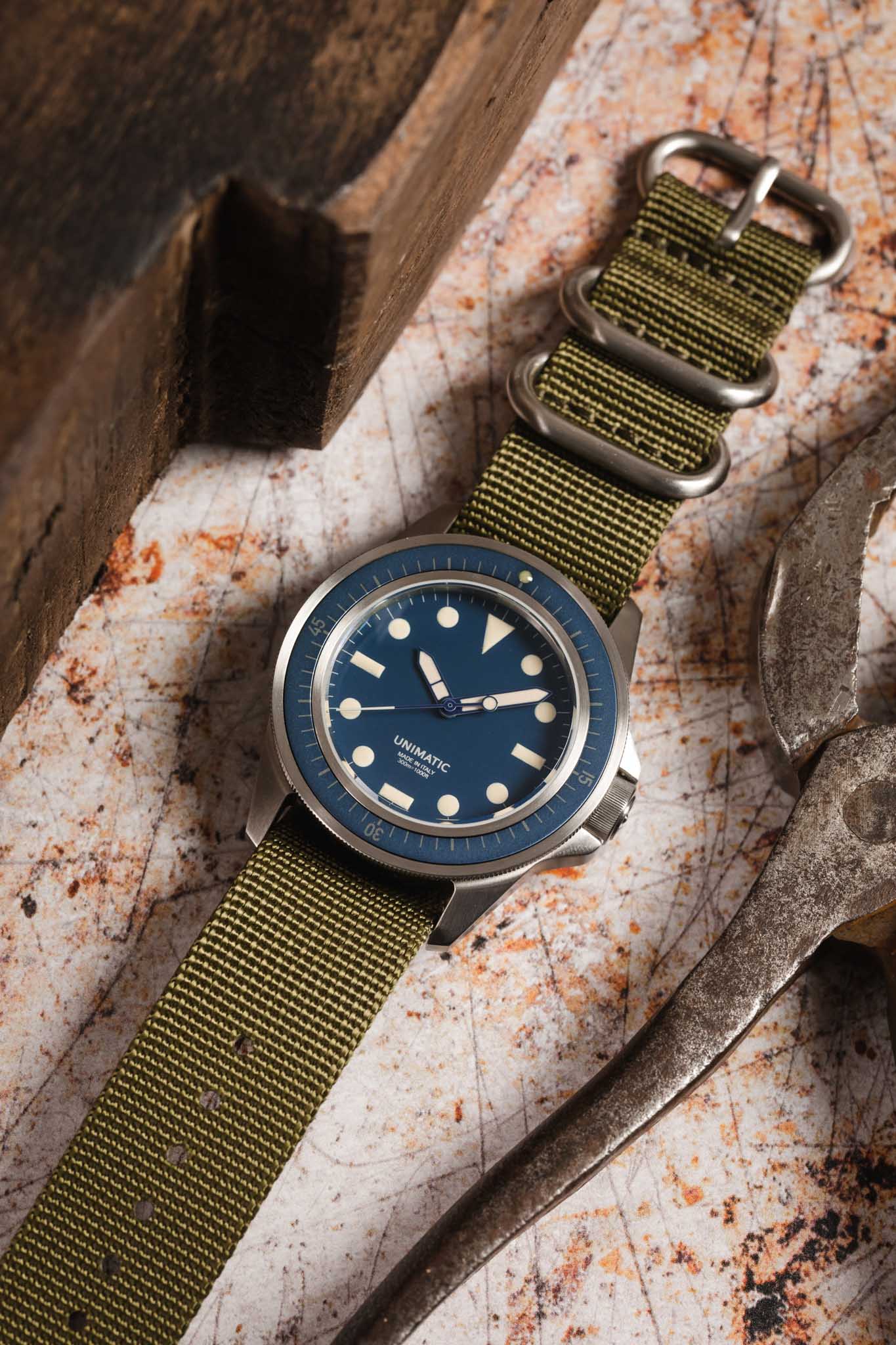 Olive 2025 green watch